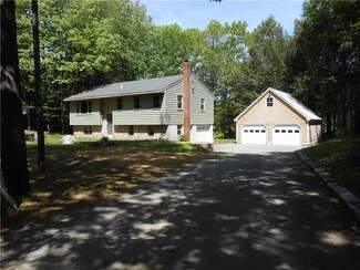 45 Outlet Rd, Hallowell, ME 04347