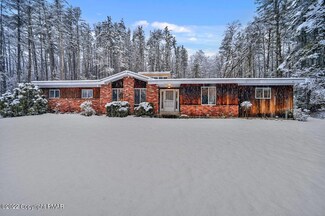 129 Dutch Hill Rd, Canadensis, PA 18325