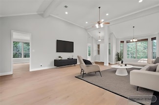 300 Round Rock Rd, Wimberley, TX 78676