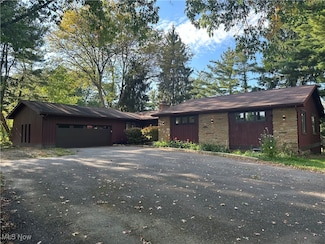 1280 Sand Run Rd, Akron, OH 44313