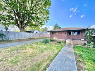 1010 Lilly St, Princeton, WV 24740