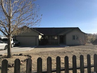 9925 Palmetto Dr, Silver Springs, NV 89429