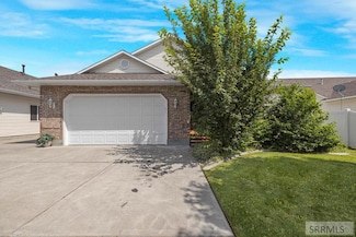 811 Katie Ct, Ammon, ID 83406