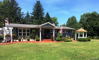 102 Ellicott Rd, West Falls, NY 14170