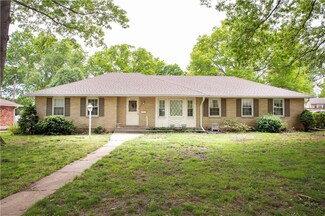 8920 Conser St, Overland Park, KS 66212