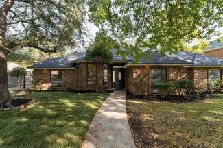 6720 Savannah Ln, Fort Worth, TX 76132