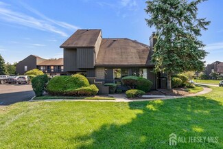 386 Westgate Dr, Edison, NJ 08820