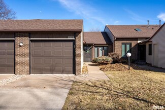 1858 53rd St, Moline, IL 61265
