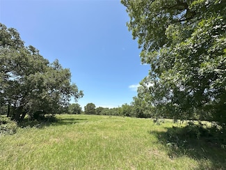 8110 N Hwy 77, Lexington, TX 78947