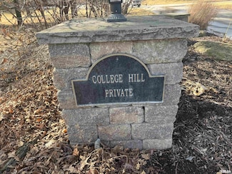 22 College Hill Cir, Rock Island, IL 61201