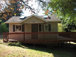 7810 SW Locust St, Portland, OR 97223