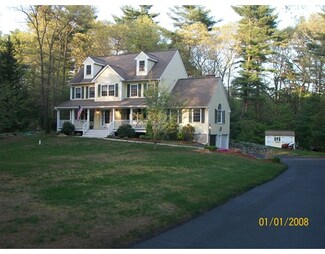 35 Saunders Ln, Rowley, MA 01969