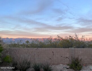 10881 E Chalkstone Dr, Tucson, AZ 85748