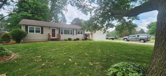 2215 N Humphrey Ave, Rock Falls, IL 61071