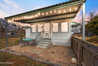 1033 Clifton Angelle Rd, Breaux Bridge, LA 70517