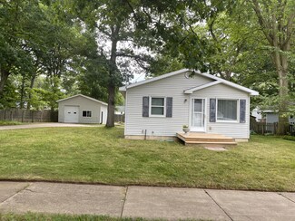 5134 Carson Ave SW, Grand Rapids, MI 49548