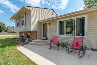 519 Annette Ct, West Jefferson, OH 43162