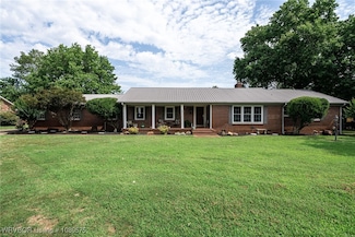202 Orville Ave, Poteau, OK 74953