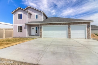 302 N 90th Ave, Yakima, WA 98908