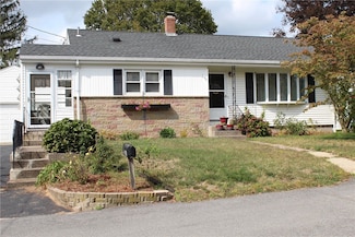 300 England St, Cumberland, RI 02864