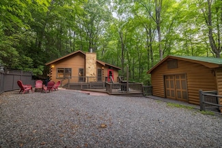 556 Cherry Lake Dr, Blue Ridge, GA 30513