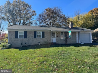 10810 Rosewood Dr, Hagerstown, MD 21740