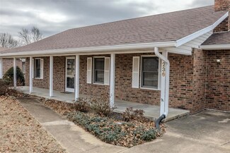 236 Planeview Ave, Lebanon, MO 65536