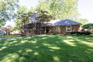 4304 W 93rd St, Prairie Village, KS 66207