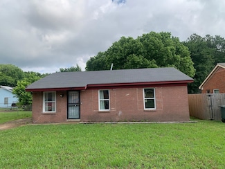 1040 Canary Ln, Memphis, TN 38109