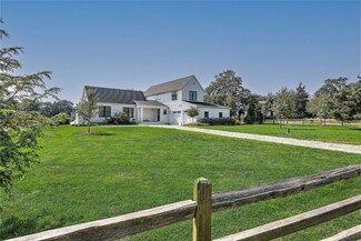 11 Tuniper Ln N, Little Compton, RI 02837
