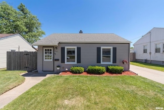 1307 S Michigan Ave, Davenport, IA 52802