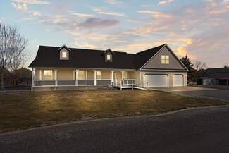 43902 E Mcwhorter Ln, West Richland, WA 99353