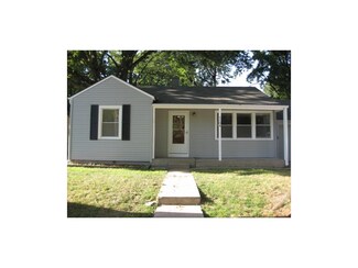 1104 NE 43rd St, Kansas City, MO 64116