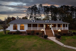 105 County Road 206, Bridgeport, AL 35740