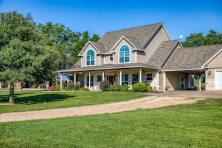 3300 Desirable Cir, Brenham, TX 77833