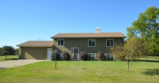 3623 Rolling Meadow Dr, Aberdeen, SD 57401