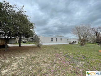 113 Creekview Dr, Floresville, TX 78114