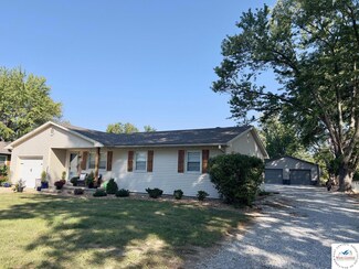 1005 E Green St, Clinton, MO 64735