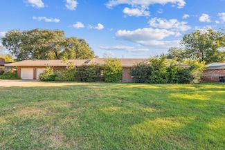 5621 Maceo Ln, Fort Worth, TX 76112