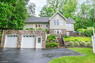 26 Park Rd, Sparta, NJ 07871