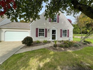 617 Windsor Ln, Northfield, OH 44067
