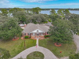 29 Paradise Point Rd, Shalimar, FL 32579