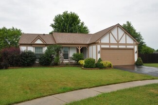 1786 Mission Hills Dr, Elgin, IL 60123
