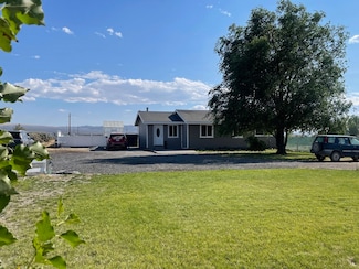 87722 Pinion Ln, Christmas Valley, OR 97641