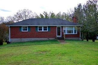 906 Woods Lake Dr, Madison, TN 37115