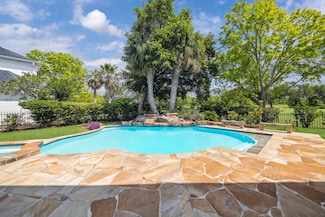 4111 Thistle Hill Ct, Sugar Land, TX 77479