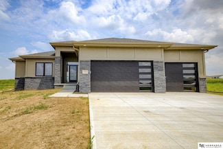 11213 N 173rd St, Bennington, NE 68007