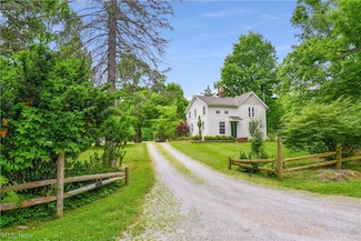 9445 Metcalf Rd, Willoughby, OH 44094