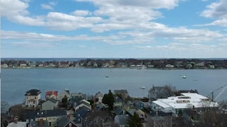 18 Merritt St Unit 7, Marblehead, MA 01945