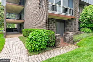 2A Stonehenge Cir Unit 2A-2, Pikesville, MD 21208